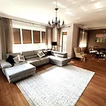 Luxury 3 Bedroom Grand Lägenhet Perosa Argentina